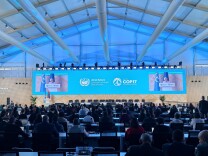 中国倡议设立国际草原日，分享荒漠化防治中国方案