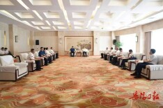 谢卫江会见博鼎集团董事长王立峰一行