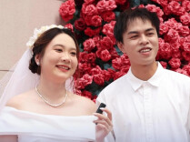 攒了7年的车票换两本结婚证，他们在浪漫七夕为爱“续约”｜七夕故事