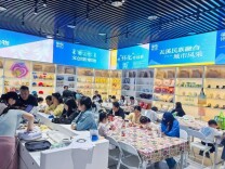 辛小湘丨走进“县”场，看消费新图景