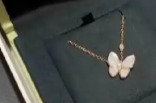 女子花55元捡漏1.4万元奢侈品项链，平台称是系统bug，愿补偿5元心意金