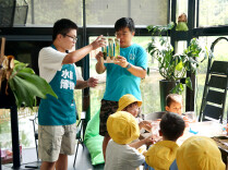 带奶奶圆梦张家界的湘乡少年，在长沙拜了个清华毕业的师父