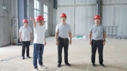 石门：李长春开展“企业服务年”走访调研