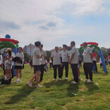 记者行动 | 小区球场天然草皮在反对声中铲除