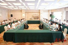 谢卫江与国家能源集团氢能事业部主任刘玮、上海交通大学副校长曾小勤一行座谈