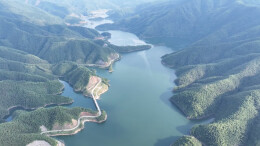 蓝山：毛俊水库风光好 碧水青山入画来