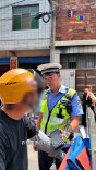 视频|娄底新化交警护航务农务工群众出行路
