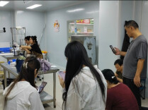 芙蓉区跃进湖社区组织学员走进辖区