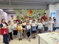 用色彩“画”出心情，天心区创谷社区助力青少年从容迎开学