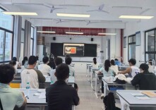 安全铸魂数智赋能   新课标落地生根
