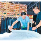 海外侨胞：向世界讲好中国的“石榴籽”故事