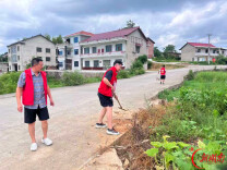斗笠山镇纵深推进人居环境整治提升工作
