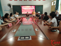 洪江市安江二完小：阳光分班启新程