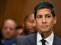 沃什放鹰，黄金暴跌