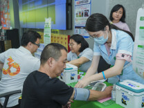 1300家门店织密“健康驿站”益丰为新就业群体打造“15分钟关爱服务圈”
