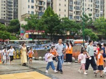 长沙市长郡月亮岛第二小学：礼仪队暖心迎接，小记者“探班”校园
