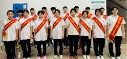 平江县简青芙蓉学校初中部在开展开学志愿服务活动