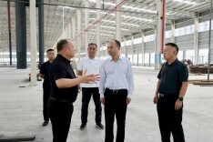 三个大抓开新局 攻坚突围奋力拼②| 以实干实绩书写三个大抓新邵答卷——访新邵县委书记谢小军，副书记、代县长刘洋