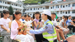 交通安全进校园！花垣交警平安“护航”开学季