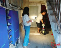 大通湖区｜查的是隐患，守的是民生！河坝镇开展电动车消防安全夜间专项整治