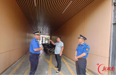 消防通道被堵！娄底城管迅速清障守护“生命通道”