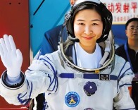 观点 | 把家书编进教材，把家国读进心里