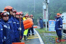 长沙消防救援机动支队驰援桂东开展搜救