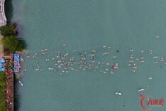 东江湖“夏日冬泳”挑战赛开赛