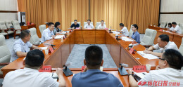 韦朝晖与中国纸业钟天崎一行座谈