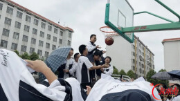 温暖全网！在邵东三中见证一场双向奔赴的青春守护
