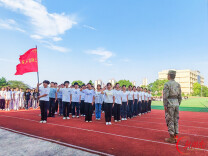 沙场点兵淬锋芒，青春逐梦启新程——常宁市职业中专2026级新生军训结业典礼举行
