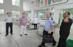 南县青树嘴镇中学：精准督导查细节 规范办学保民生