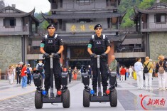 武陵源：旅游快警全天候 平安护航中外客
