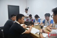围坐话心声 茶暖育人心