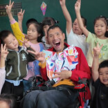 没当过一天老师的发哥，教师节收到20个孩子送来的卡片