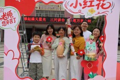 邵东市城区二小：以一朵小红花 温暖一方师者心