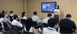 湖南信息学院网络与新媒体系举办产学研分享会 三大导师工坊联动探索产教融合育人新路径