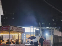 夜间暗访油烟扰民问题 省第一生态环境保护督察组突击检查湘潭夜宵经营点位