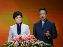 白岩松追忆敬一丹：我和大姐并肩同行超过30年，再也不会有这么好的搭档了，她走得从容而坚定，没有任何遗憾