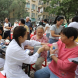 宁远县医共体总医院：健康教育进小区 义诊服务暖民心