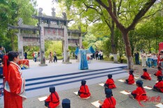 漫步古隆中 对话诸葛亮