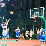 怀化：秋日赛场燃热血 邻里篮球正当时