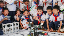 科普进校园 点亮科技梦