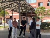深化公益帮扶 共促教育提质