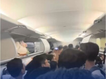 成都飞长沙航班旅客充电宝起火，航司回应：机组快速处置无人受伤