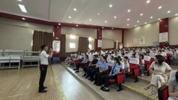 【家警连线】当警察来到儿子学校作法治宣讲→