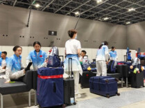 多国亚运代表队被困日本机场，包括中国乒乓球队、羽毛球队、体操队等