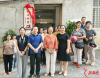 小针线织就社区大温情——茶陵县腊园社区“针心针意”便民缝纫服务点启用