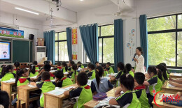 岳阳市君山区钱粮湖中心学校：以赛促教磨匠心 同台竞技促提升