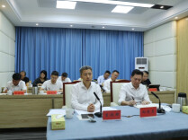 曾超群主持召开专题会议研究溶洞生态环境保护工作